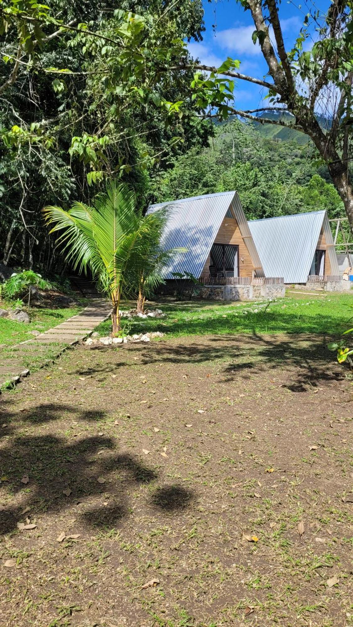 Pachamaya River Hostel Lanquín Exteriör bild