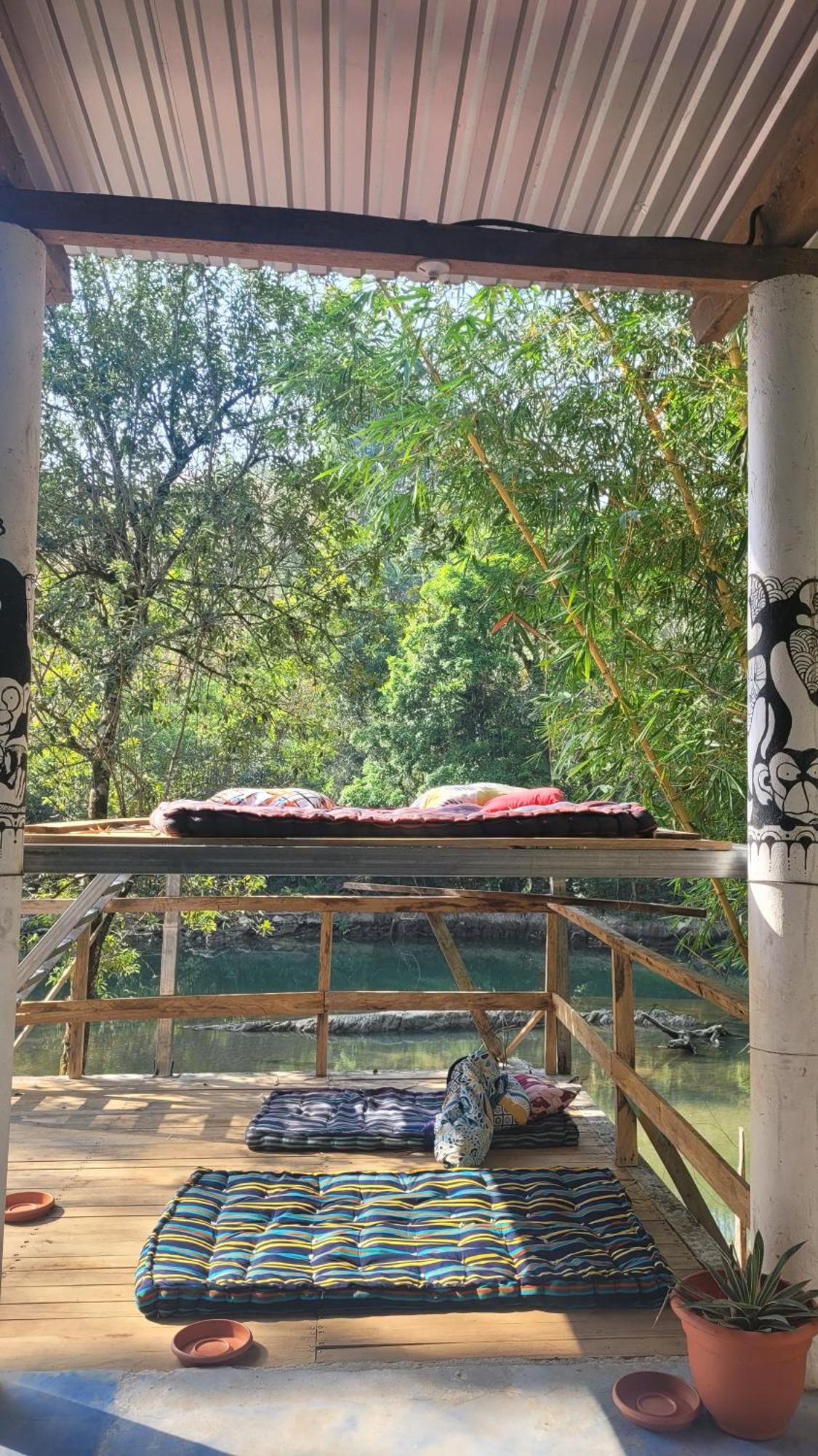 Pachamaya River Hostel Lanquín Exteriör bild
