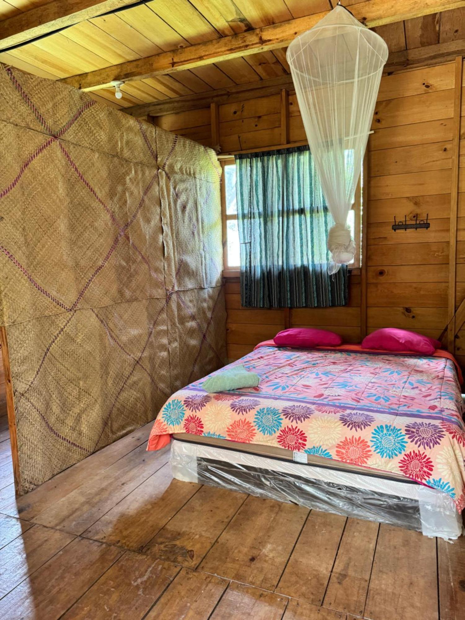 Pachamaya River Hostel Lanquín Exteriör bild